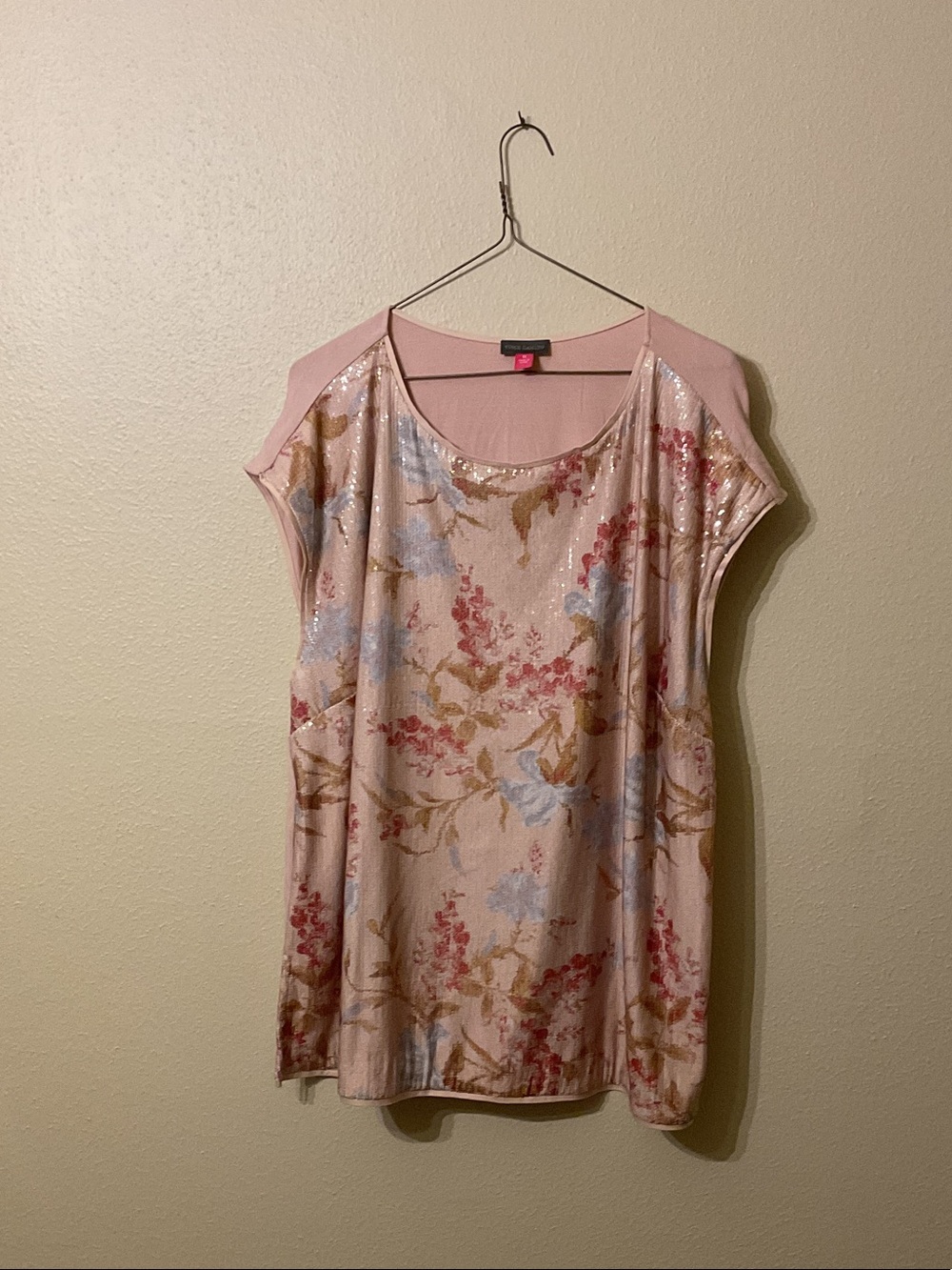 Vince Camuto Oasis Bloom sequin floral top in color Peach Bellini Size: XL